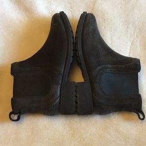 Ugg leather and wool lined Chelsea boots.